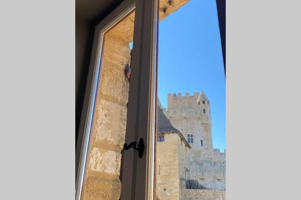 ביינאק-אה-סאזנאק La Croquante Face Au Chateau מראה חיצוני תמונה